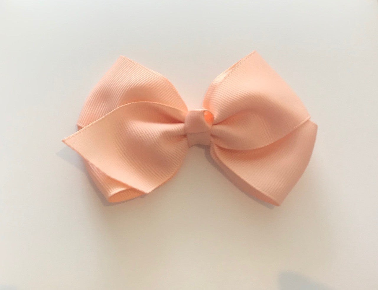 4" Petal Peach Flat Bow